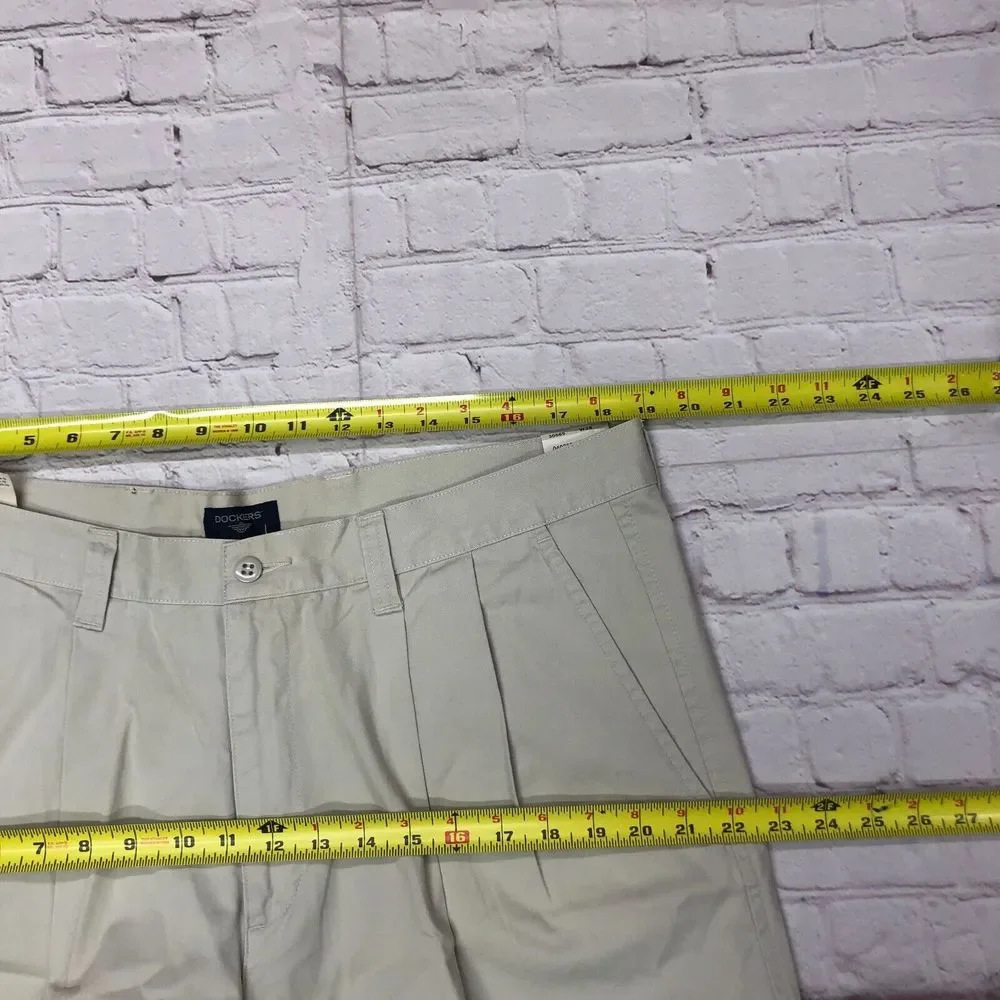 NWT Dockers Men Weathered Gab Pleated Chino Cotton Shorts Size 38 M125 -29